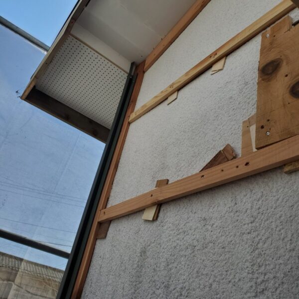 静岡県駿東郡小山町　屋根葺き替え・外壁カバー工法　外壁下地設置（1）