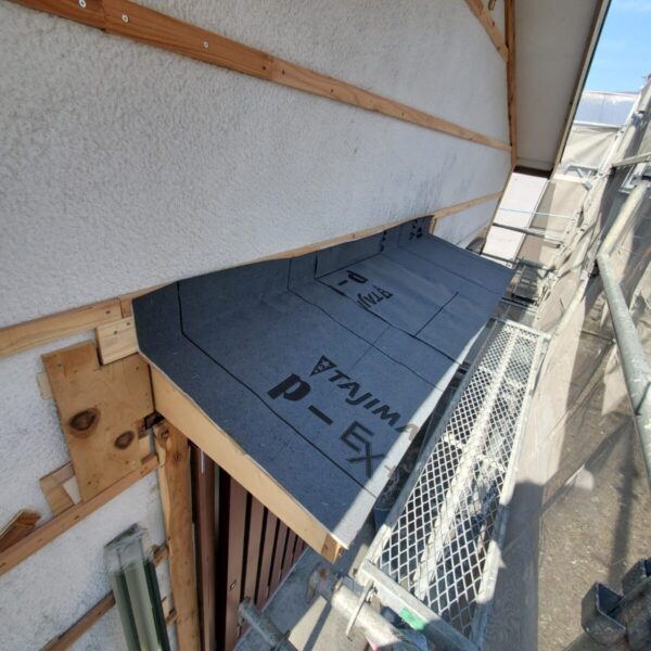 静岡県駿東郡小山町　屋根葺き替え・外壁カバー工法　外壁下地設置（2）