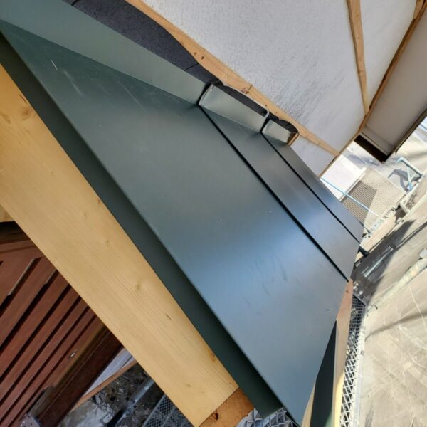 静岡県駿東郡小山町　屋根葺き替え・外壁カバー工法　外壁下地設置（3）