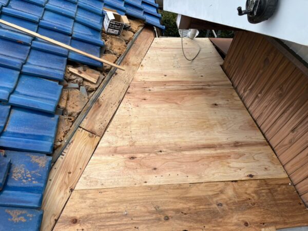 【出張修理】愛知県豊川市　雨漏り修理　屋根は二次防水が重要！（1）