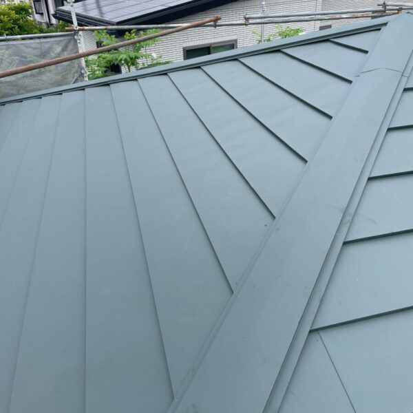 静岡県富士市今泉　コロニアル屋根葺き替えおよび外壁カバー工事（2）