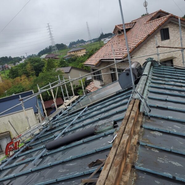 雨漏りしにくい金属屋根の葺き方とは？おすすめの屋根材もご紹介！（3）