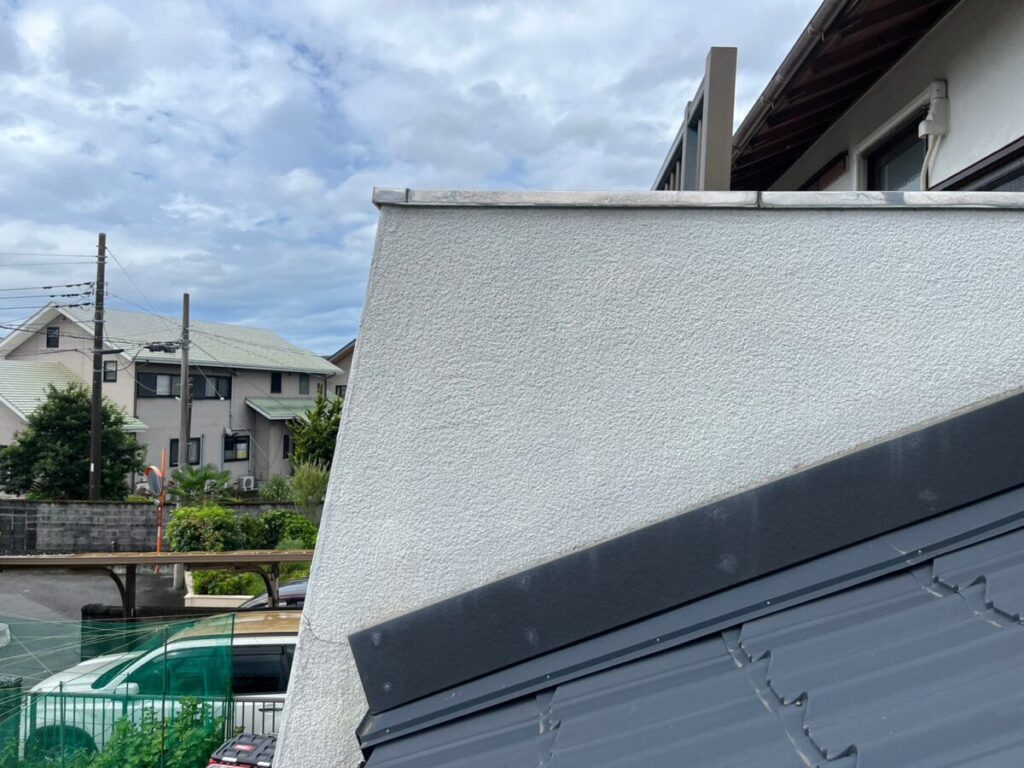 静岡県富士市比奈　玄関庇の葺き替えおよび壁補強工事　壁の施工（1）