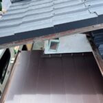 静岡県富士市比奈　玄関庇の葺き替えおよび壁補強工事　屋根の施工（3）