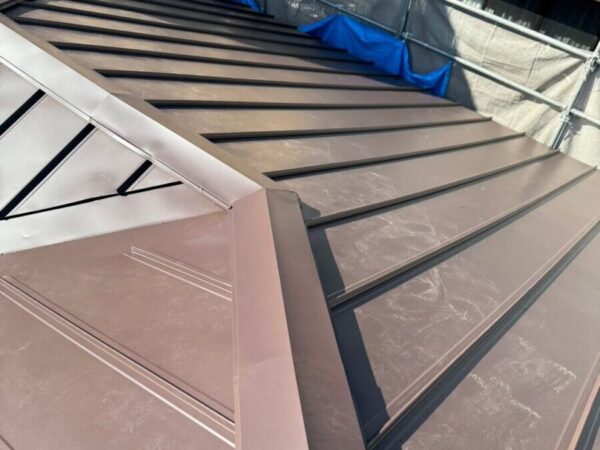 静岡県静岡市葵区　平屋住宅の屋根カバー工事　ガルバリウム鋼板立平葺き（4）