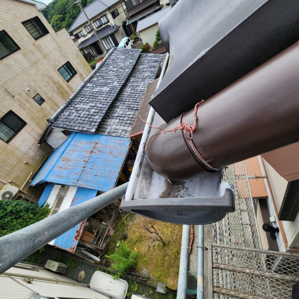 静岡県静岡市清水区　強風で壊れた雨樋の交換工事（5）