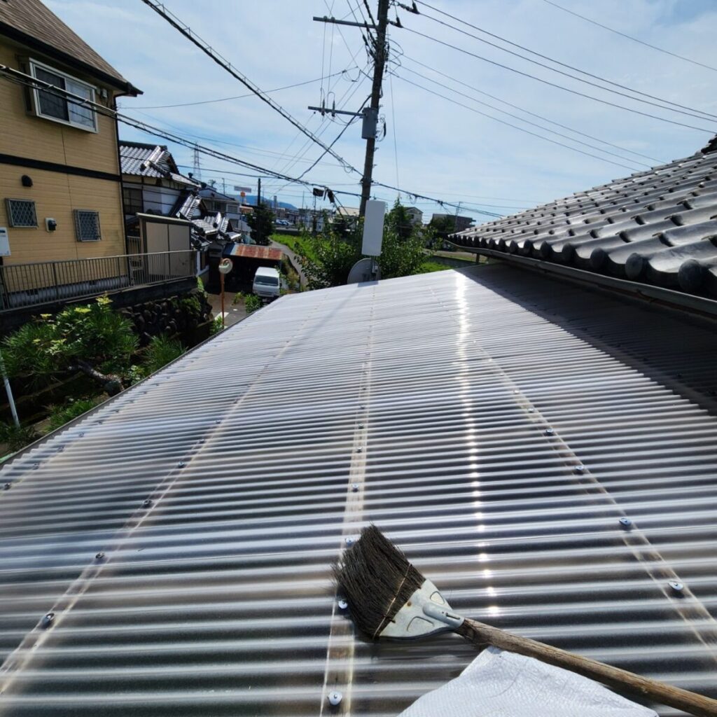 静岡県三島市谷田　崩れた霧よけのカバー工事（9）