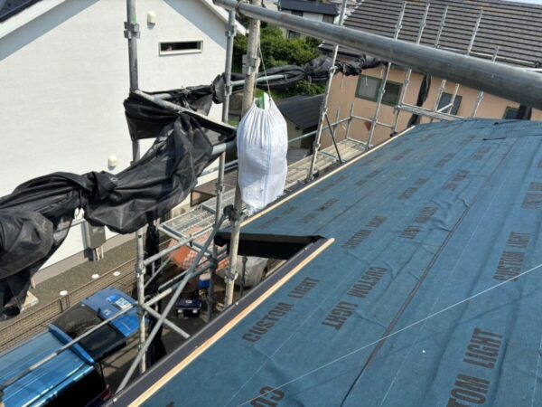 富士宮市西小泉町・カバー工法②防水シート・雨仕舞いの施工3