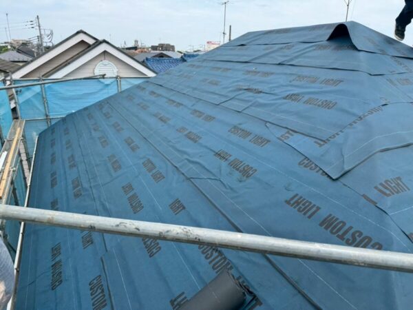 神奈川県相模原市・天窓撤去と屋根カバー工法②天窓の封鎖と防水シート施工3