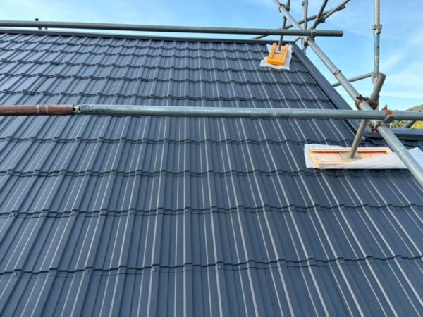 静岡県伊豆市　U様邸　屋根カバー工事　施工完了　新しい屋根で安心の住まいへ