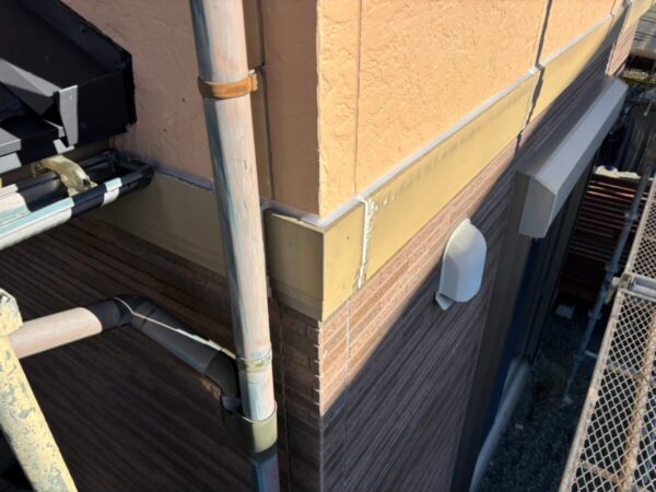 静岡県富士宮市 A様邸 幕板コーキング 幕板のコーキング充填はなぜ必要?