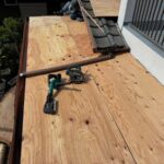 静岡県三島市　U様邸　下屋根　葺き替え工事　既存屋根撤去～野地板交換をおこないました！