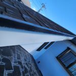 静岡県富士宮市　K様邸　外壁工事　破風板補修　耐久性を高めるためには板金巻きがおすすめ！