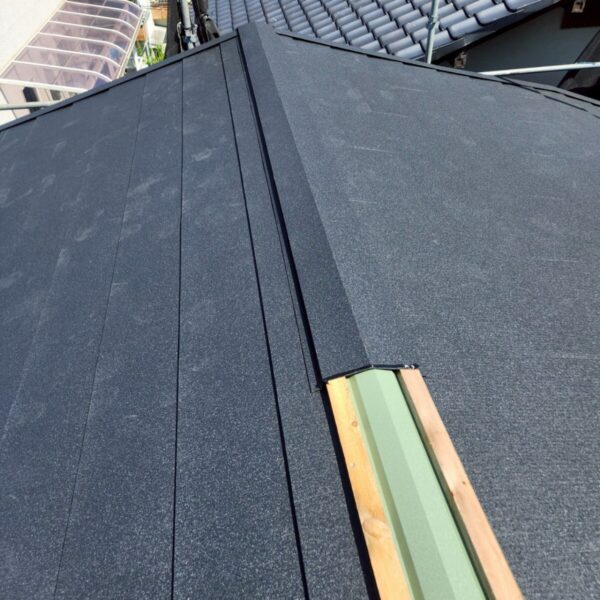 静岡県沼津市　Y様邸　屋根工事　カバー工法に適した屋根材はなに？