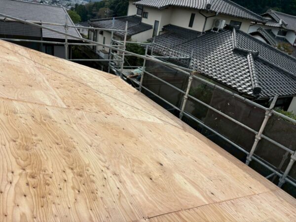 静岡県富士宮市　Y様邸　屋根リフォーム　カバー工法では野地板を設置する？