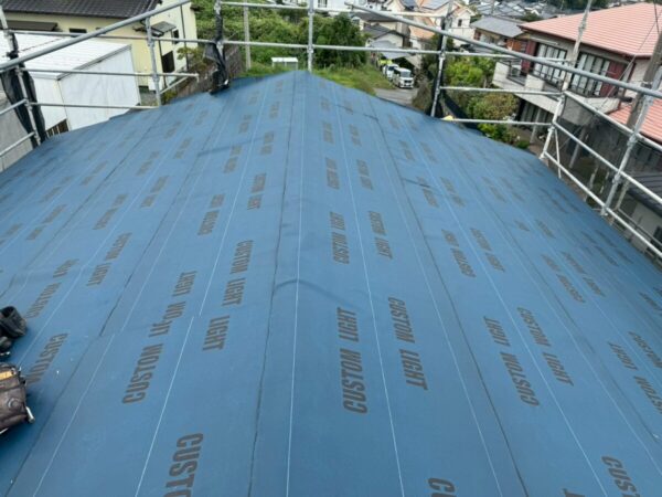 静岡県富士宮市　Y様邸　屋根カバー工事　防水性確保のためルーフィングを敷設しました！