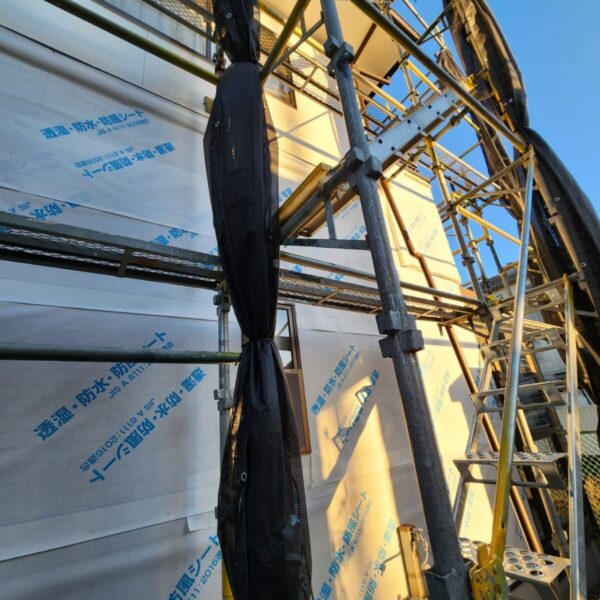 静岡県富士市　O様邸　外壁カバー工法　防水シートと胴縁の施工をおこないました！