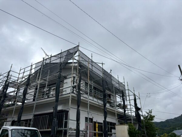 静岡県富士宮市 Y様邸 屋根工事・外壁工事 安全を確保するためには足場が不可欠です!