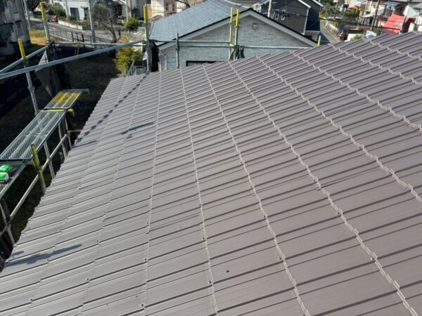 静岡県富士市 O様邸 屋根カバー工事 新しい屋根材で最適なのは?