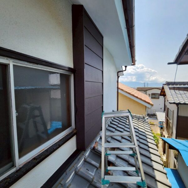 静岡県沼津市 O様邸 付帯部補修 戸袋カバー工法 金属板を取り付けて施工完了