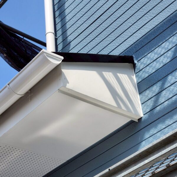 静岡県三島市 O様邸 付帯部補修 庇 カバー工法のメリットとは?