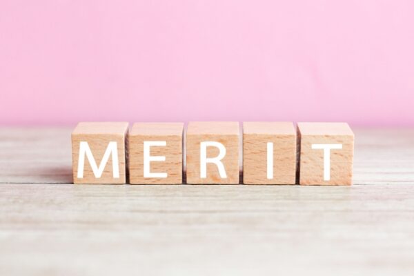 外壁塗装におけるクリア塗装って何？適している外壁や注意すべきポイントとは？