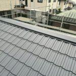 静岡県富士市　K様邸　屋根カバー工法　屋根材施工　屋根材を取り付ける際の流れ