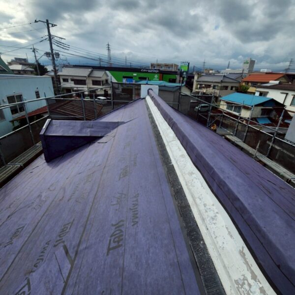 静岡県三島市　F様邸　屋根リフォーム工事　カバー工法が適用できる条件は？