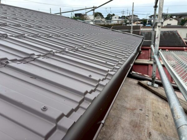 静岡県富士宮市　O様邸　屋根工事　最終工程となるルーフィング敷設と屋根材の設置をおこないました！