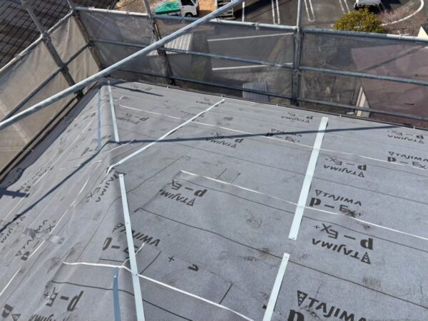 静岡県富士宮市 W様邸 屋根カバー工事 棟板金撤去~ルーフィング貼りにて下地完了