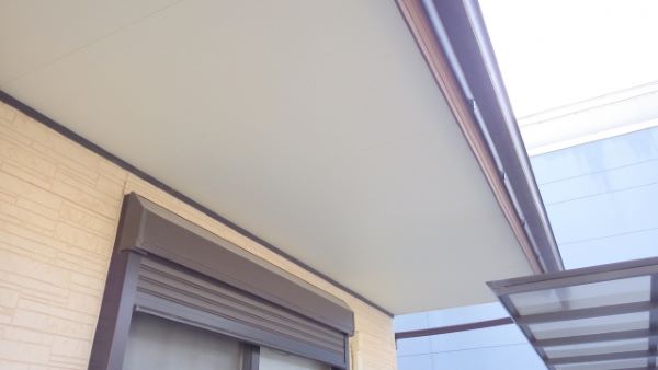 軒天ってどこのこと？劣化のサインや適切なメンテナンス方法を紹介