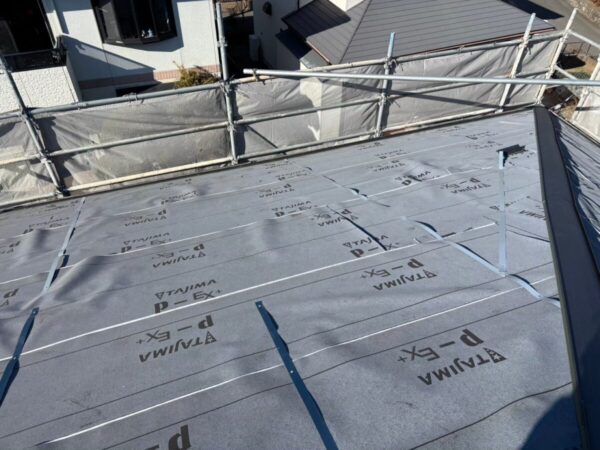 静岡県富士宮市 W様邸 屋根カバー工事 棟板金撤去~ルーフィング貼りにて下地完了