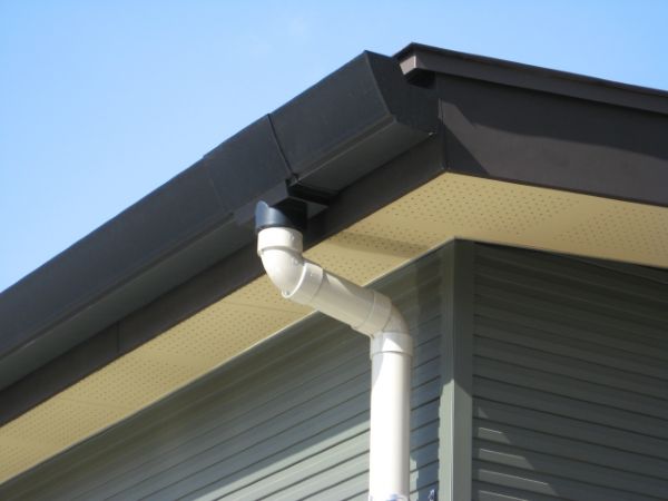 雨樋はなぜ必要？役割やメリットを紹介