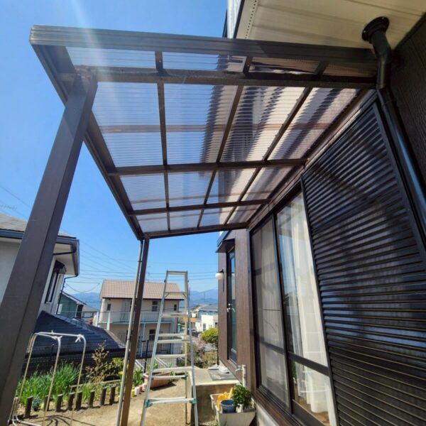 静岡県富士宮市　W様邸　テラス屋根の交換工事をおこないました！