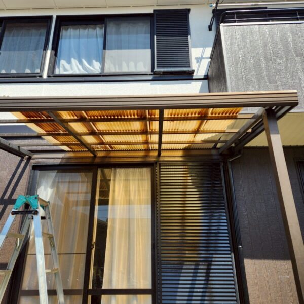 静岡県富士宮市　W様邸　テラス屋根の交換工事をおこないました！