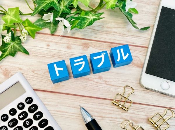 屋根の縁切りとは？施工方法やしないと起こるトラブルってなに？