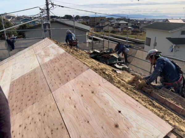 静岡県富士市 K様邸 屋根葺き替え工事 野地板増し張りで強度のある屋根に