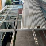 静岡県富士市　A様邸　波板屋根交換工事　既存屋根の撤去作業からスタート