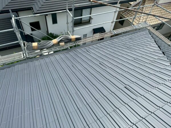 静岡県沼津市　I様邸　屋根カバー工事　新しい金属屋根材を設置しました！