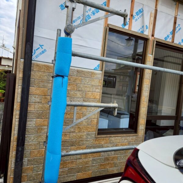 静岡県富士宮市 K様 3階建て建物 外壁カバー工事 新しい外壁材施工で美しい外観に