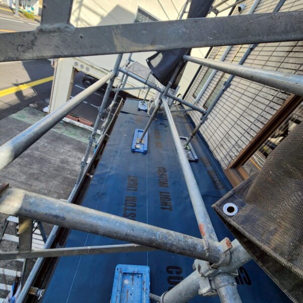 静岡県富士宮市　K様　3階建て建物　屋根カバー工事　ルーフィングの目的は？